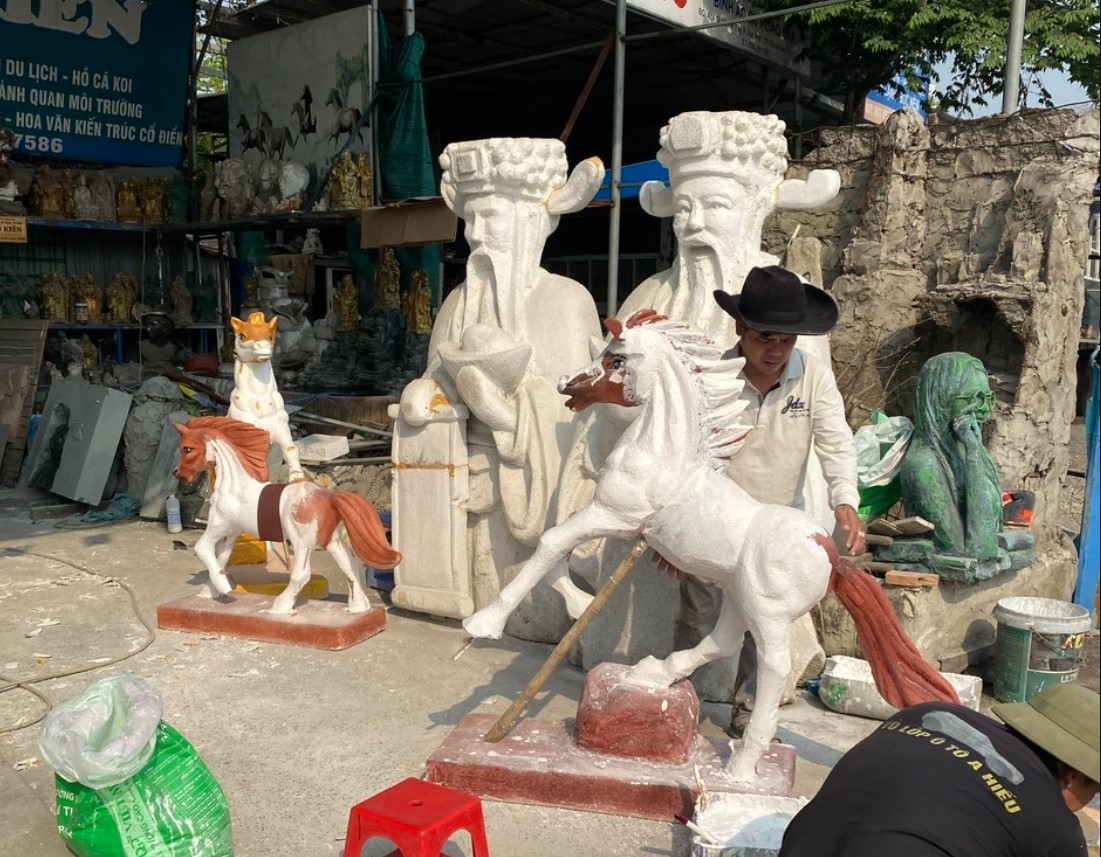 ngua-mut-xop2 Mô Hình Ngựa Mút Xốp