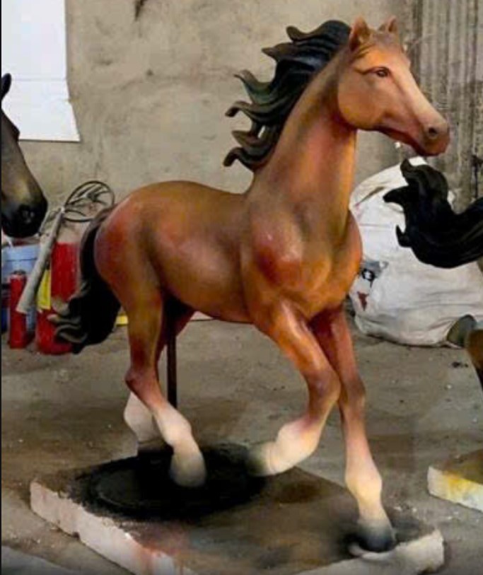 ngua-mut-xop2 Mô Hình Ngựa Mút Xốp